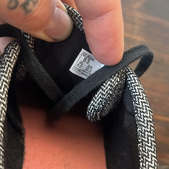 Vans Women's Gray Tweed UltraCush Size 8.5 Style Black White Grey Cloth - Picture 4 of 5